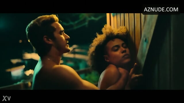 BRAZILIAN REDBONE FUCKED OUTSIDE i