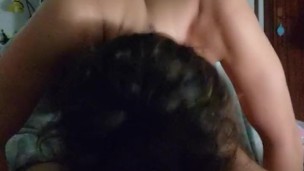 MATRIGNA SEXY ED ECCITATA PENSA DI APRIRE LA PORTA ALL'AMANTE MA IN REALTA' E' IL FIGLIASTRO IN ANTICIPO