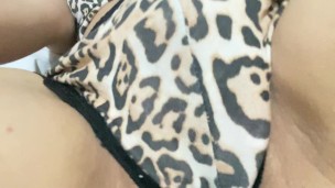ELA GOZA MUITO GOSTOSO DEPOIS DE COLOCAR O PLUG ANAL
