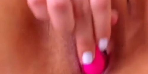 Envío un video masturbandose en silecio (Amaranta Hank, Ginebra Bellucci, Kitty Love, Venus Afrodita)