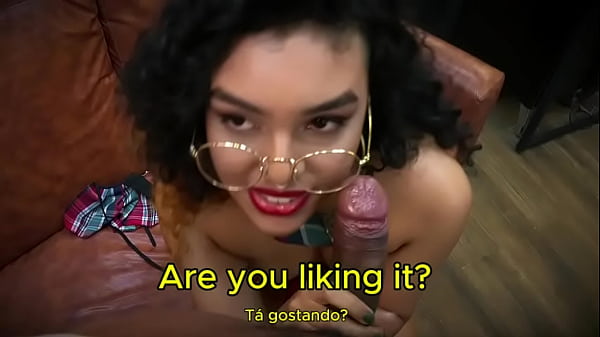 CHICAS LATINAS NERD RECIBIENDO PENE EN BRASIL