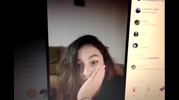 Españolita reguetonera moviendo el culito