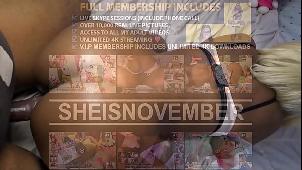 Mi gran culo se mueve durante el sexo, follando el coño, una puta negra llamada Sheisnovember, follando una gran polla, el coño lleno de un pene mayor y agresivo durante el sexo, mientras está medio desnudo en su habitación