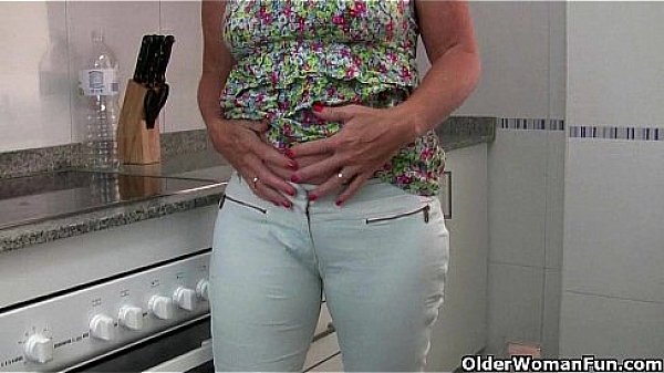 La cocina de mamá es un hervidero de excitación 2