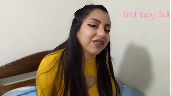 My Latina neighbor makes me an invitation to fuck