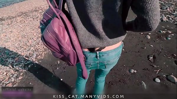 i8 nena sexo real en público en estilo perrito con semen en la boca