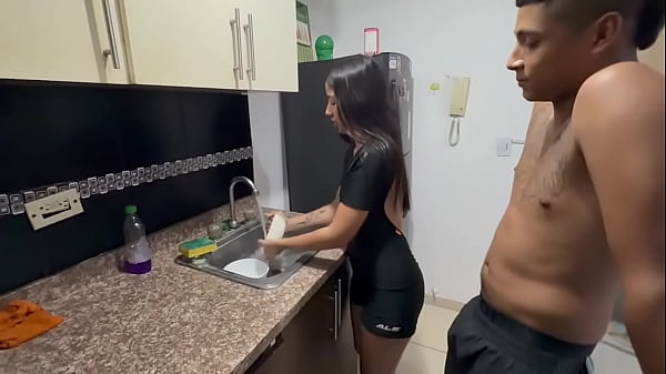 Real amateur couple has homemade sex in the kitchen for the first time - Spanish porn