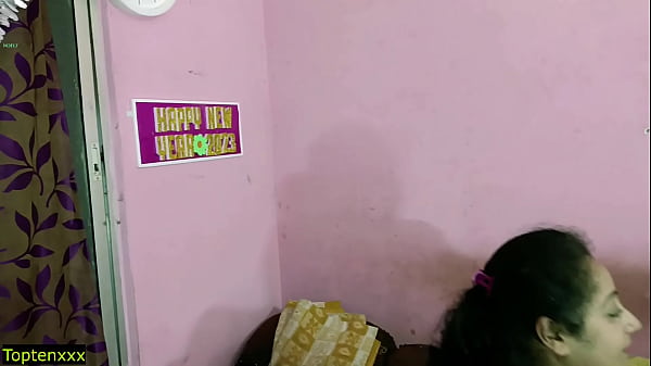 ¡A la esposa infiel le encanta el sexo con su amante! Sexo casero viral