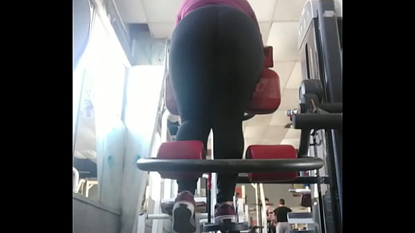 great ass in the gym in tijuana