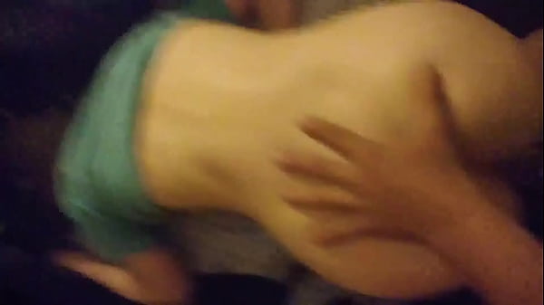 Chica blanca adora las pollas latinas