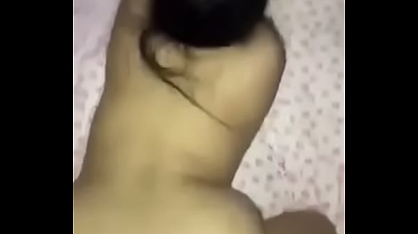 Latina adora el doggystyle