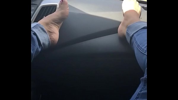 Latina dedo banger