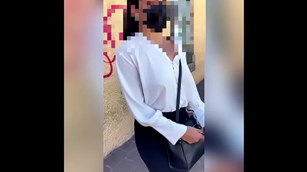 Sexo por DINERO! Le ofrezco DINERO a SEÑORA Mexicana Sumisa que Estaba Esperando su Camión para Irse a Trabajar! Le Doy Dinero para que me la CHUPE en la CALLE y no Vaya a Trabajar! PARTE #i