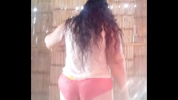 Beautiful mature latina dancing