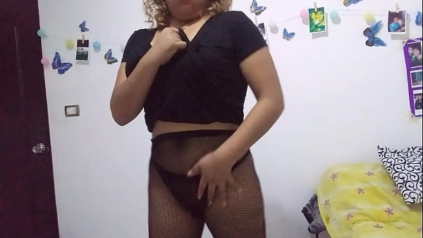 Mexican slut cheats on her boyfriend on webcam