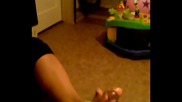 Sexy hood Latina FOOTJOB e