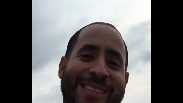 latina de ébano quiere papi